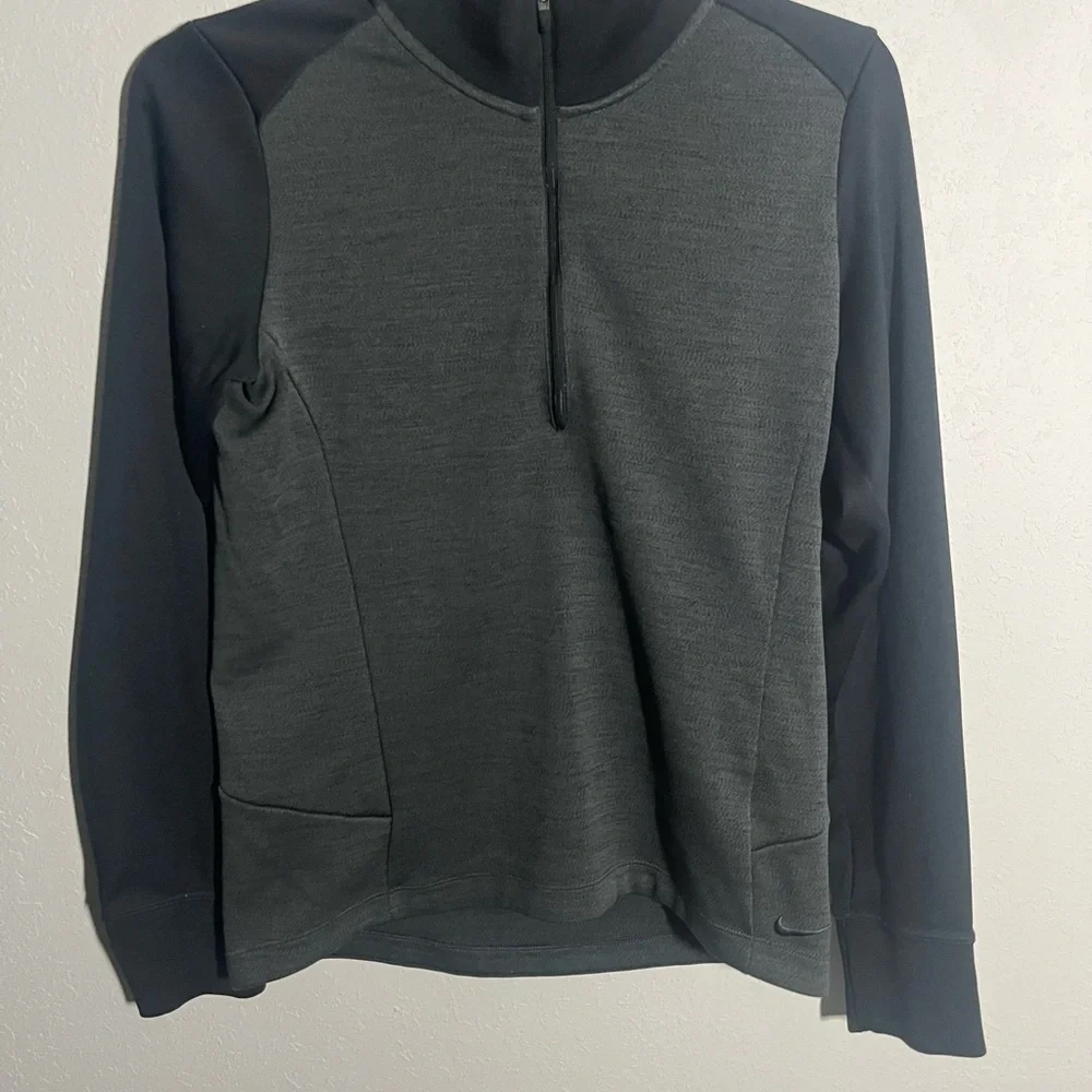 Women’s Gray/Black Nike Dri-Fit Golf Quarter Zip Pullover Size M